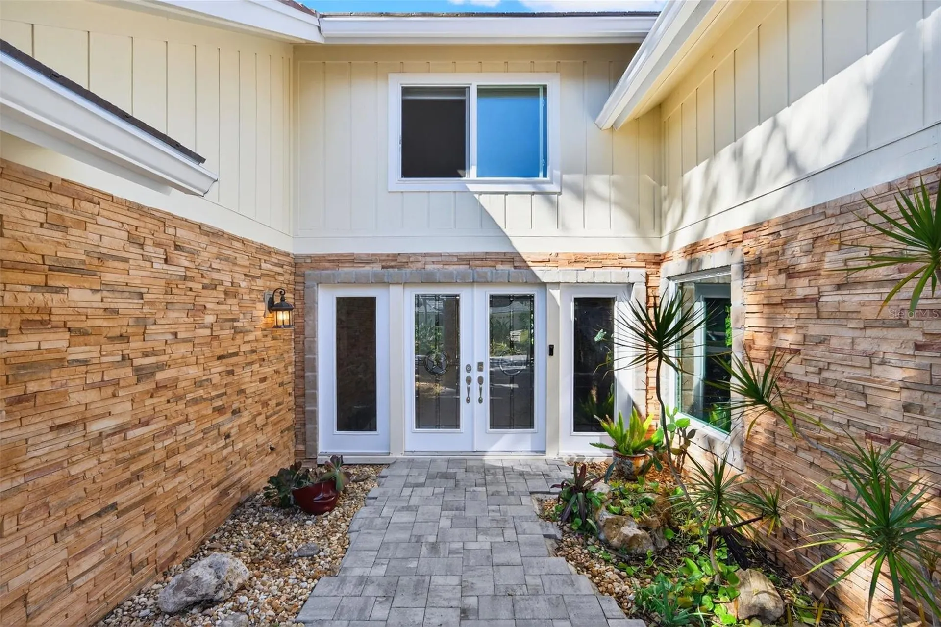 2392 Landings Circle Bradenton FL 34209