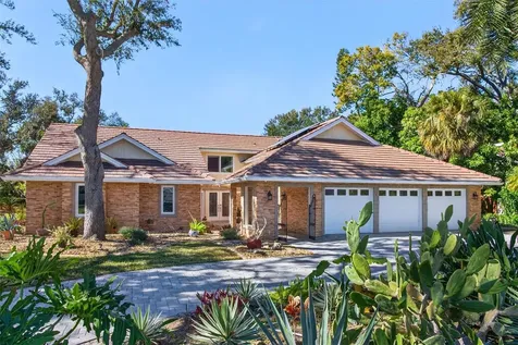 2392 Landings Circle Bradenton FL 34209