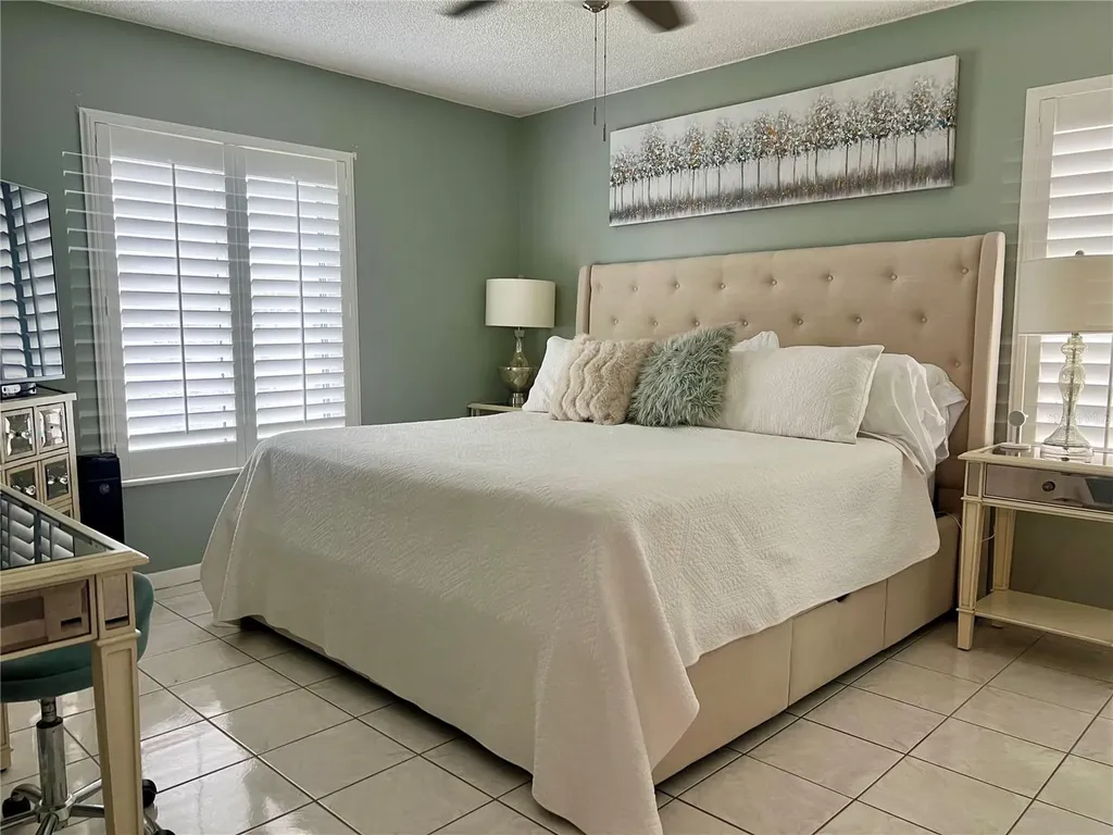 1151 Pine Ridge Circle W Tarpon Springs FL 34688