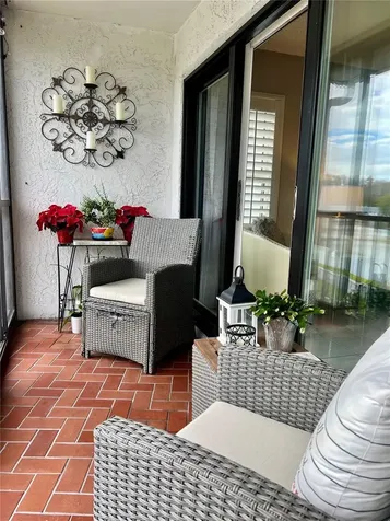 1151 Pine Ridge Circle W Tarpon Springs FL 34688