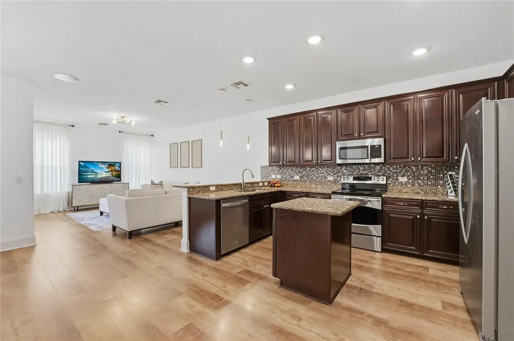 6382 Golden Dewdrop Trail Windermere FL 34786