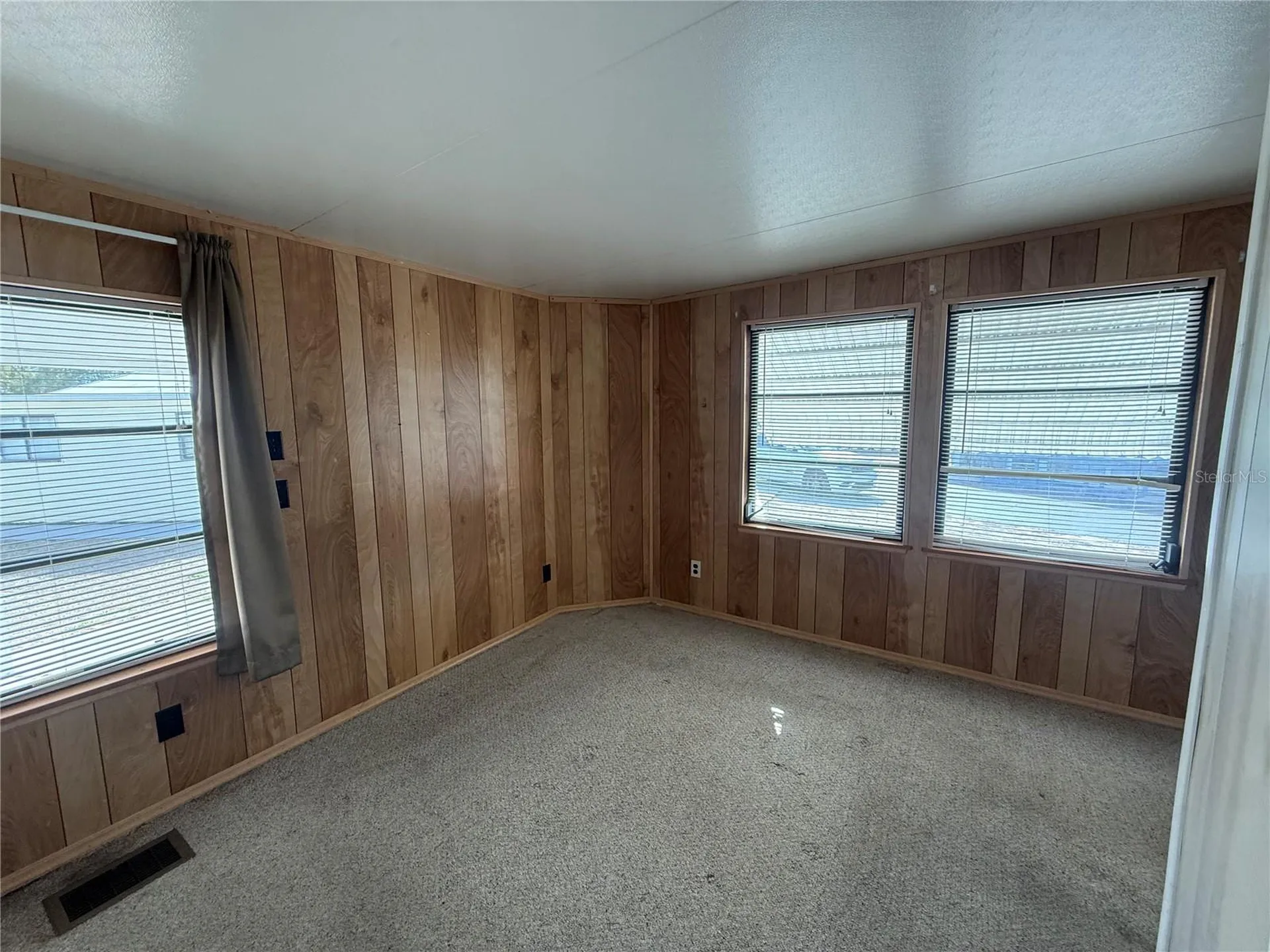 9514 Black Bear Drive Weeki Wachee FL 34613