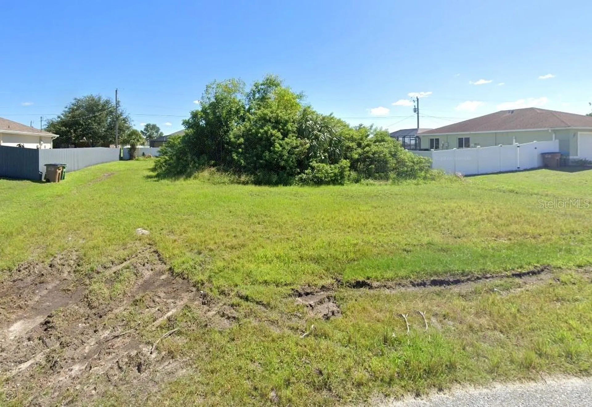 937 NW 5th Place Cape Coral FL 33993