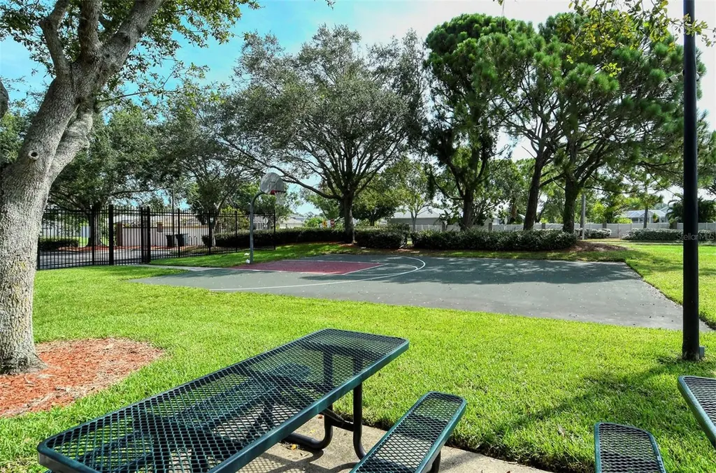 7501 52nd Terrace E Bradenton FL 34203