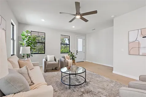 429 11th Avenue S St Petersburg FL 33701