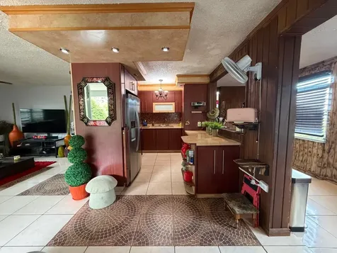 806 Quebrada Arenas Toa Alta PR 00953