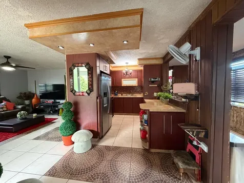 806 Quebrada Arenas Toa Alta PR 00953