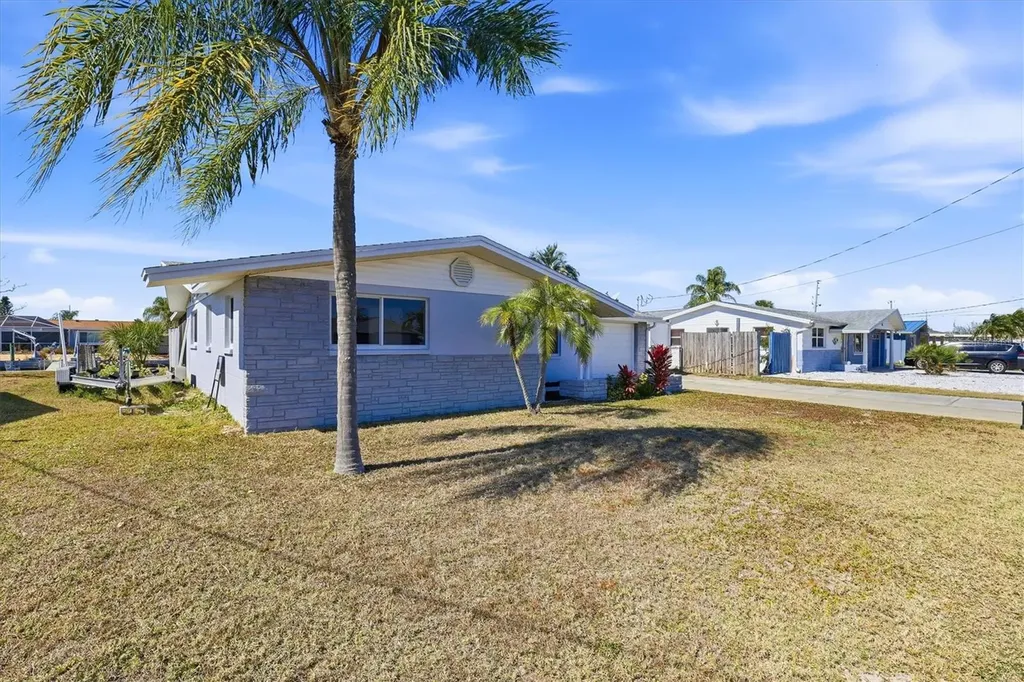 13701 Maria Drive Hudson FL 34667