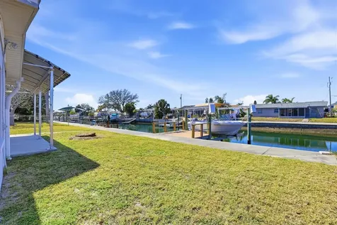 13701 Maria Drive Hudson FL 34667