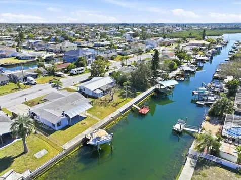 13701 Maria Drive Hudson FL 34667