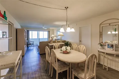 1055 W Peppertree Drive Sarasota FL 34242