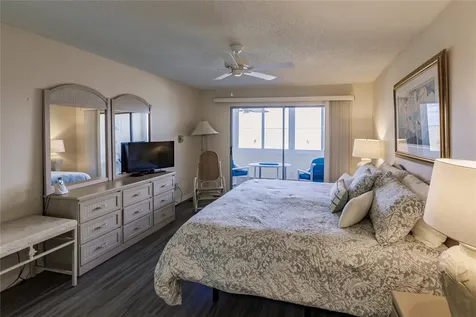 1055 W Peppertree Drive Sarasota FL 34242