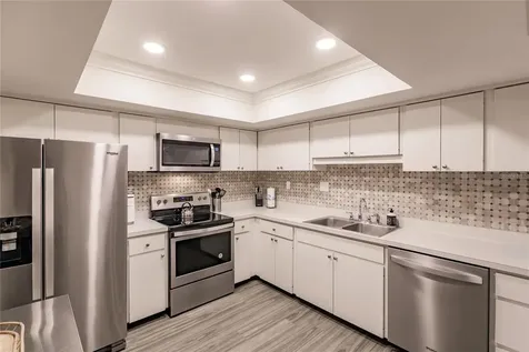 1055 W Peppertree Drive Sarasota FL 34242