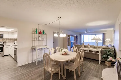 1055 W Peppertree Drive Sarasota FL 34242