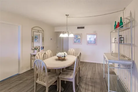 1055 W Peppertree Drive Sarasota FL 34242