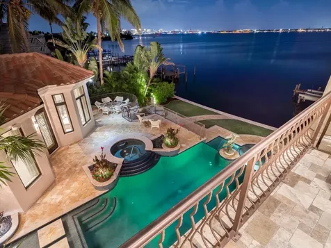 1436 John Ringling Parkway Sarasota FL 34236