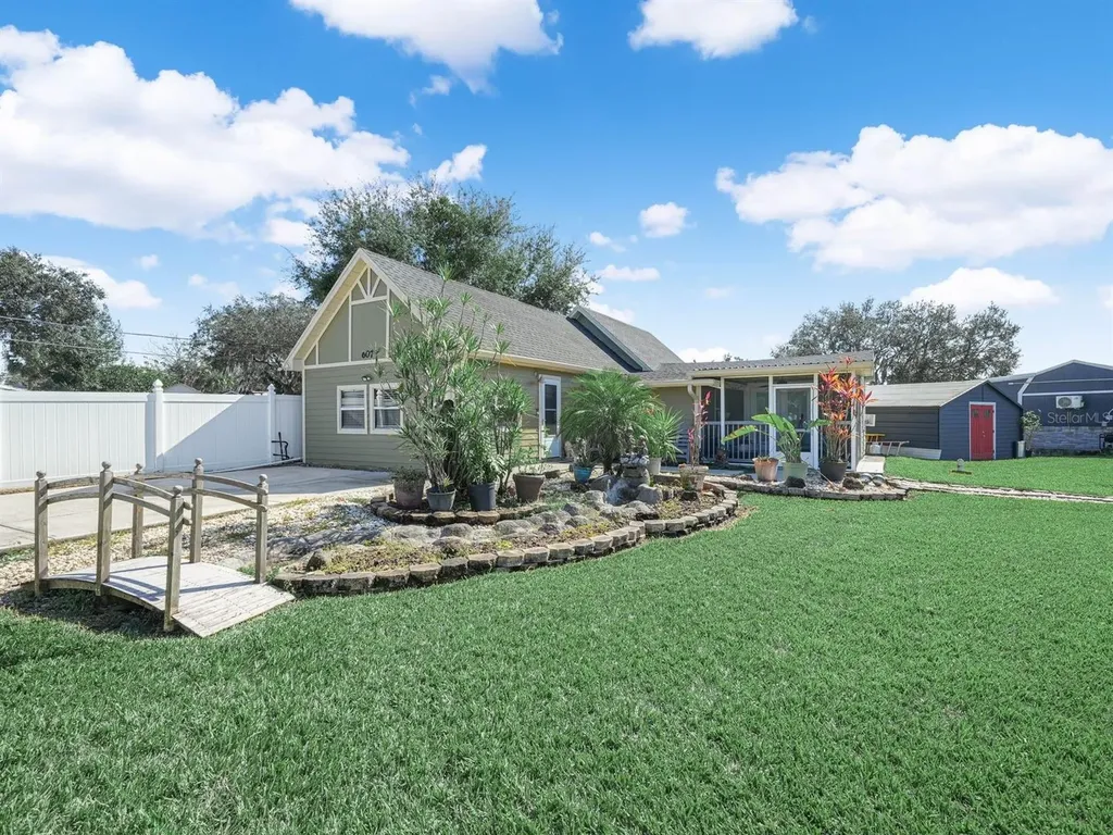 607 Acacia Walk Lake Wales FL 33898