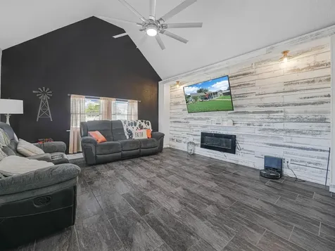 607 Acacia Walk Lake Wales FL 33898