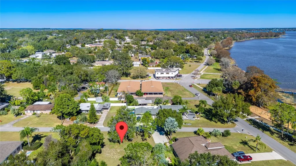 Xxxx E Holly Street Howey In The Hills FL 34737
