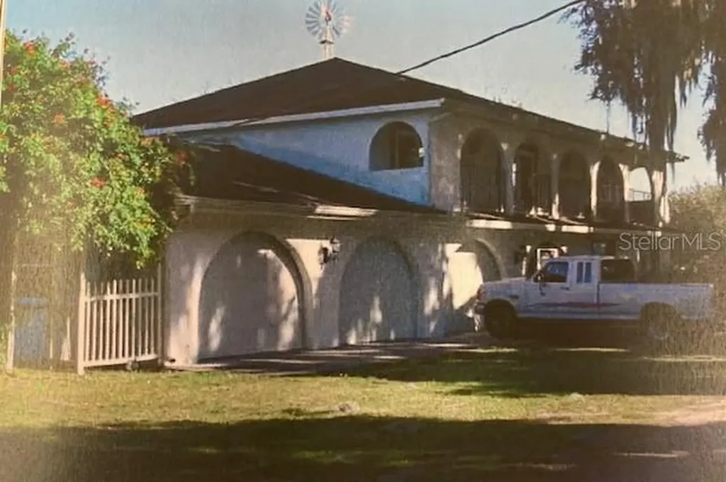 8719 & 8809 Lithia Pinecrest Road Lithia FL 33547