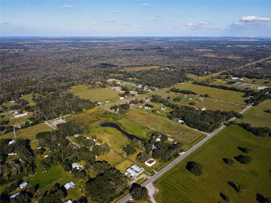 8719 & 8809 Lithia Pinecrest Road Lithia FL 33547