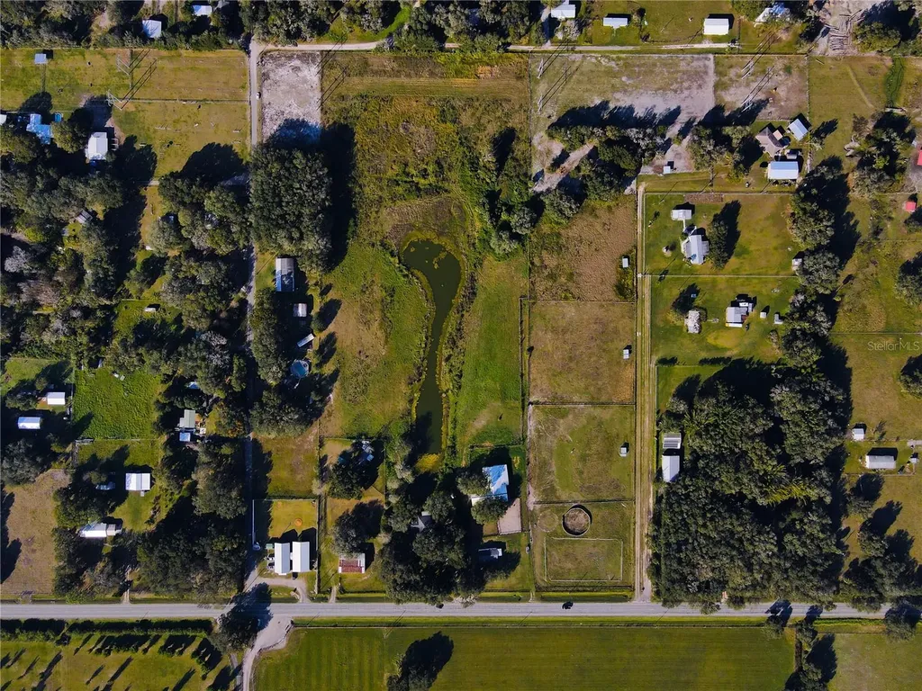 8719 & 8809 Lithia Pinecrest Road Lithia FL 33547