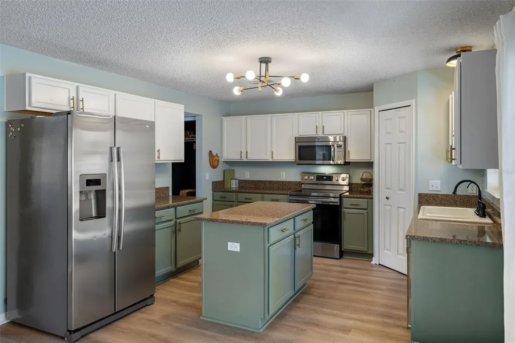 11258 Lomita Wren Road Weeki Wachee FL 34614