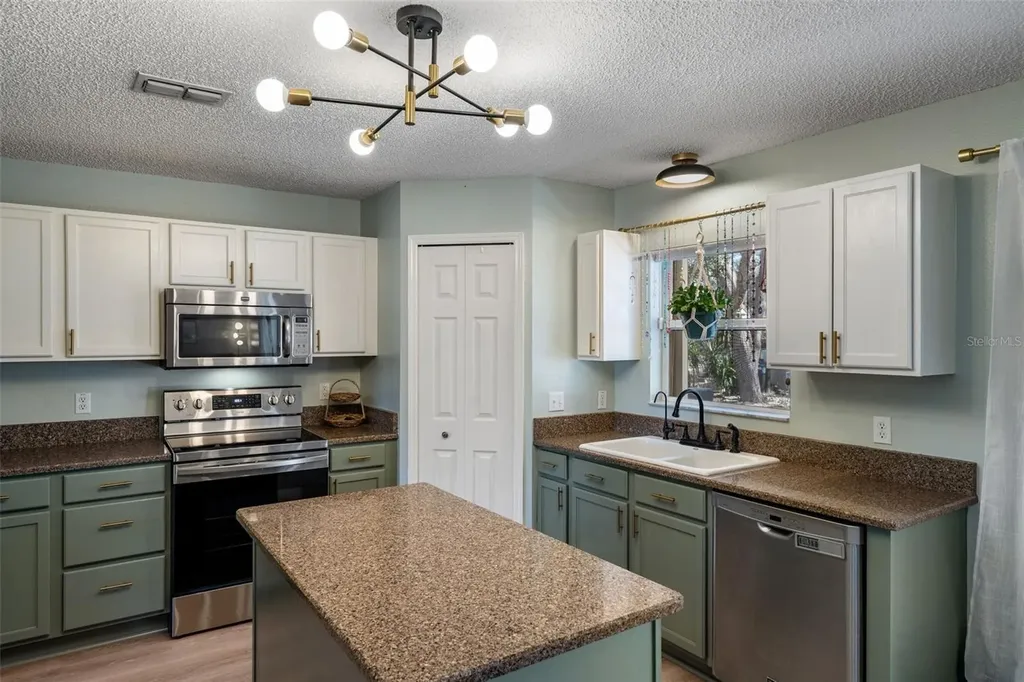 11258 Lomita Wren Road Weeki Wachee FL 34614