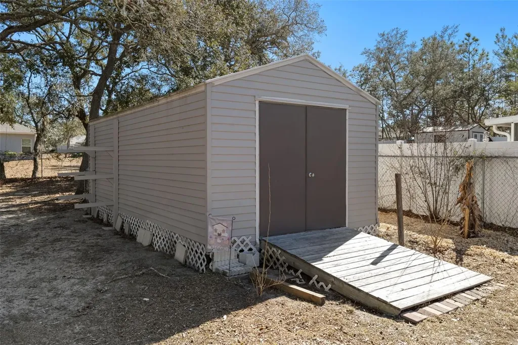 11258 Lomita Wren Road Weeki Wachee FL 34614