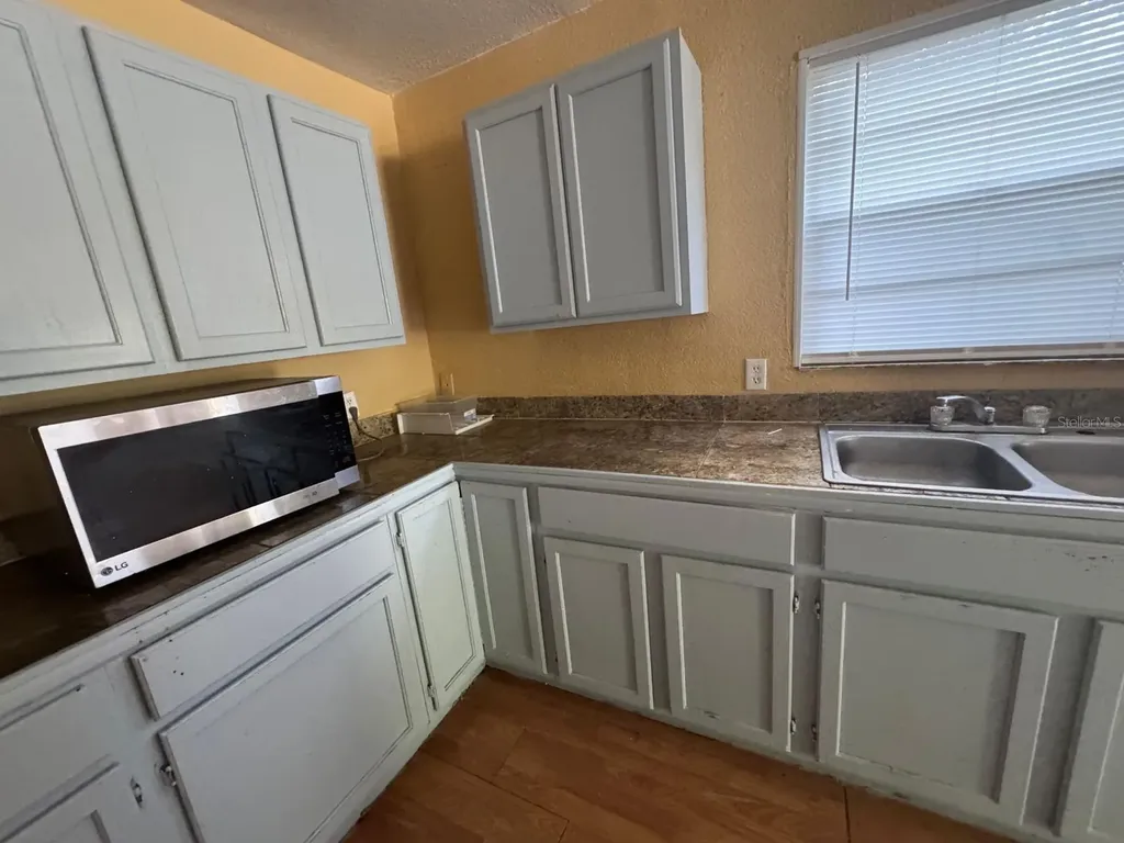 140 E 12th Street Apopka FL 32703