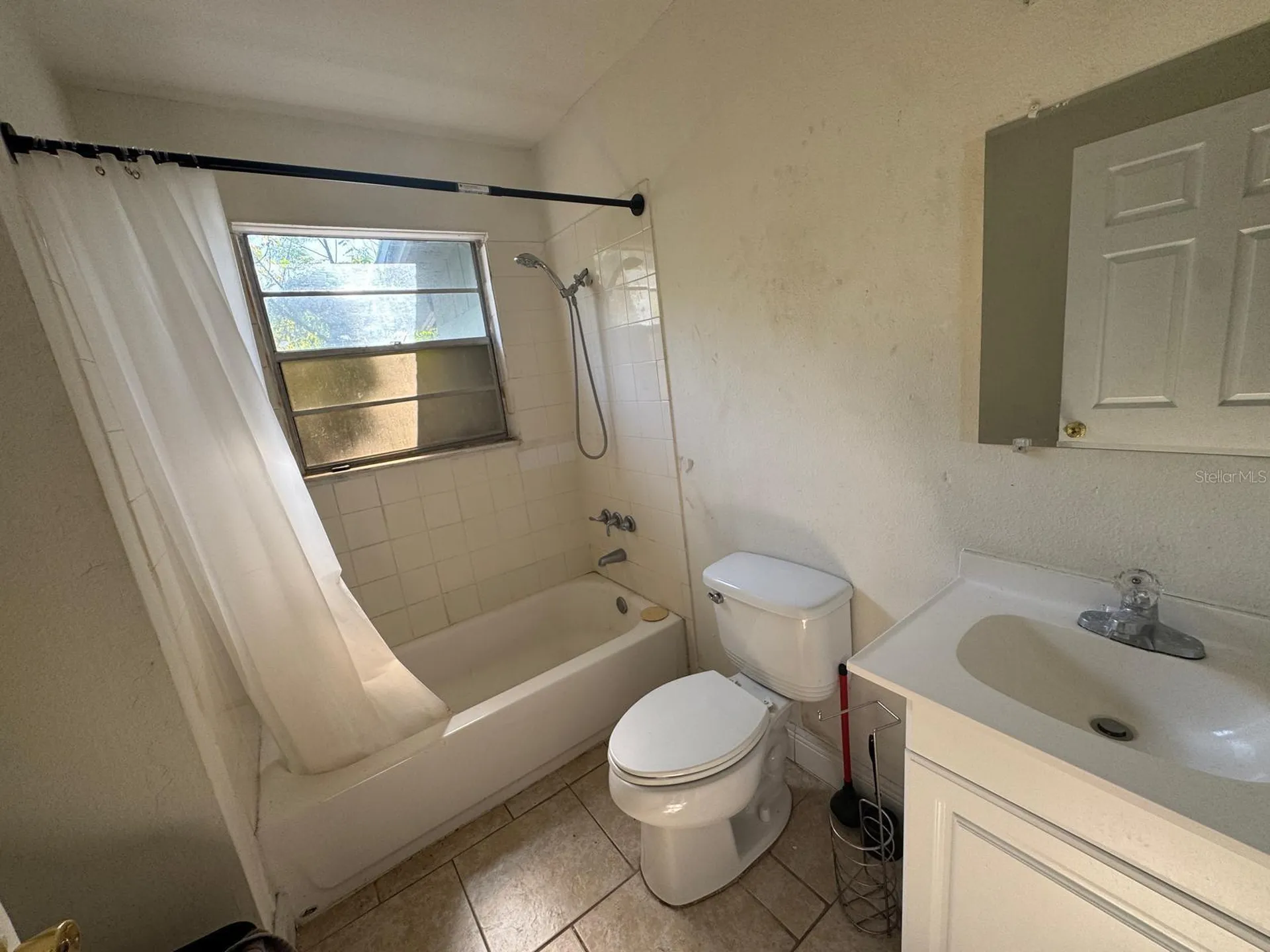 140 E 12th Street Apopka FL 32703
