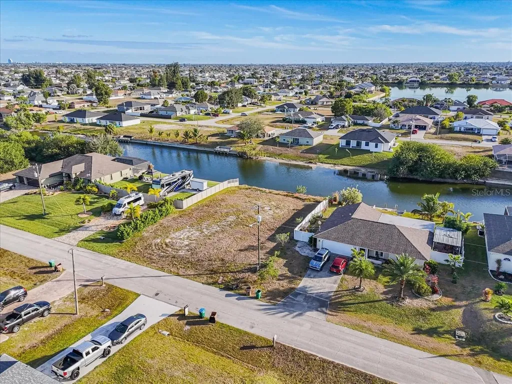 322 NE 20th Street Cape Coral FL 33909