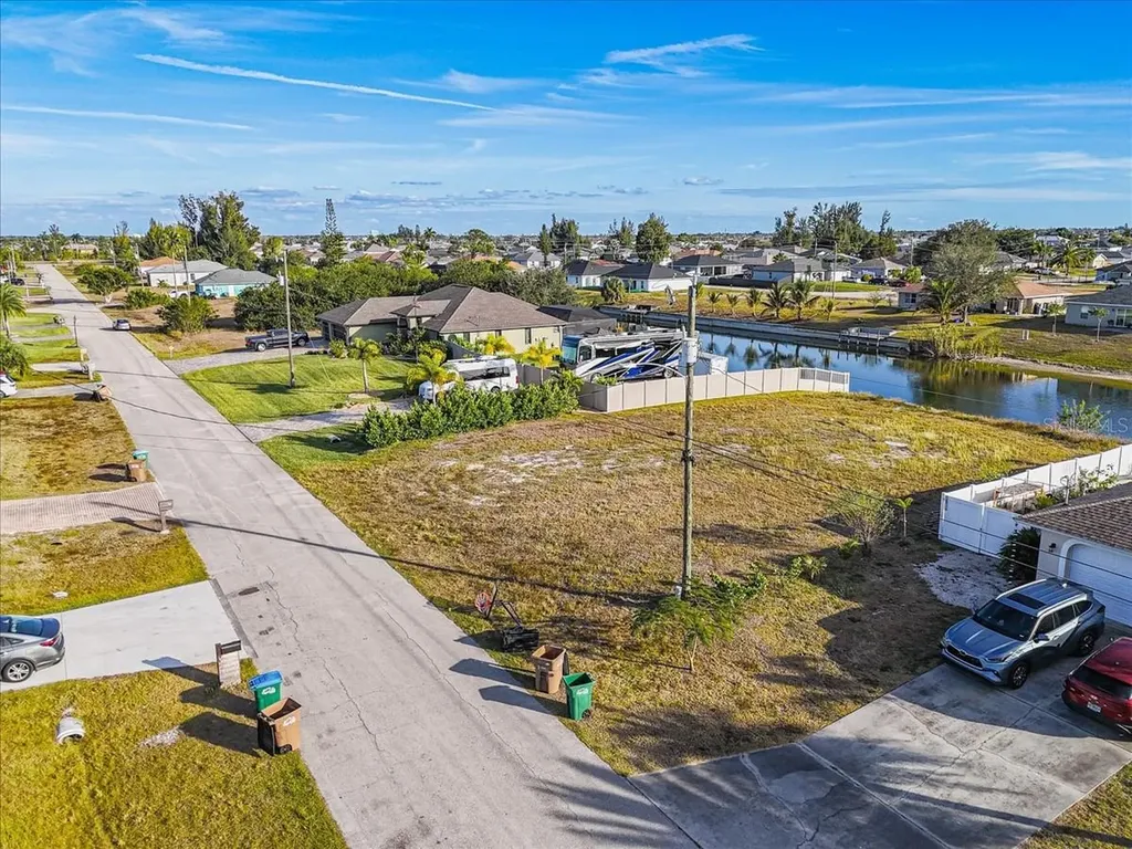 322 NE 20th Street Cape Coral FL 33909