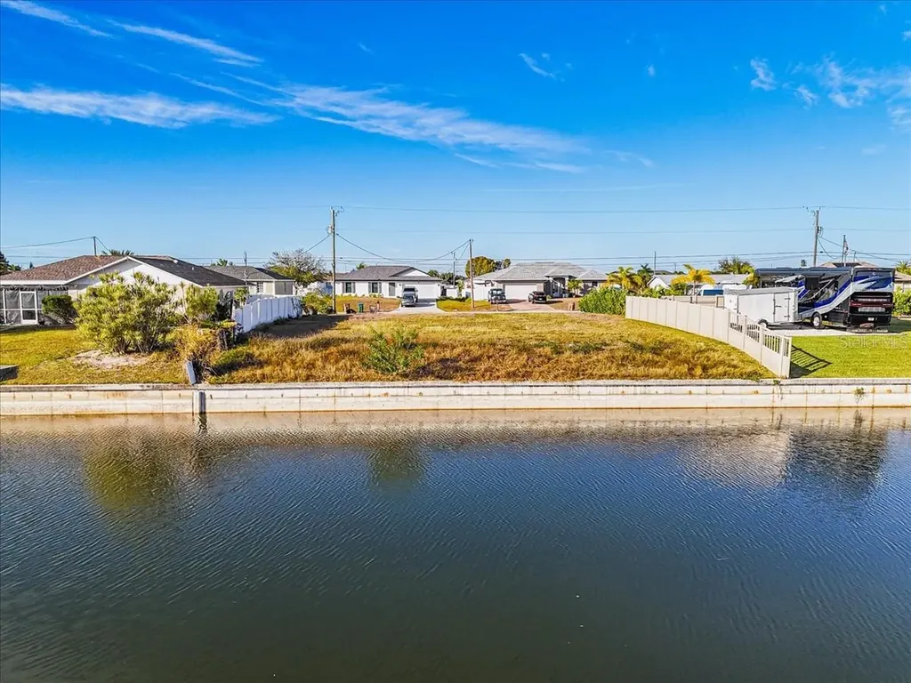 322 NE 20th Street Cape Coral FL 33909