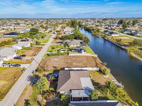 322 NE 20th Street Cape Coral FL 33909