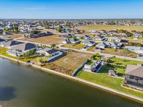 322 NE 20th Street Cape Coral FL 33909