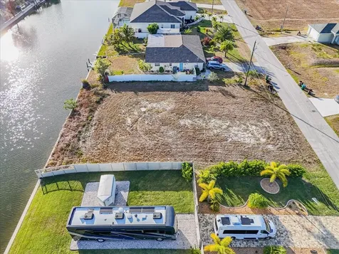 322 NE 20th Street Cape Coral FL 33909
