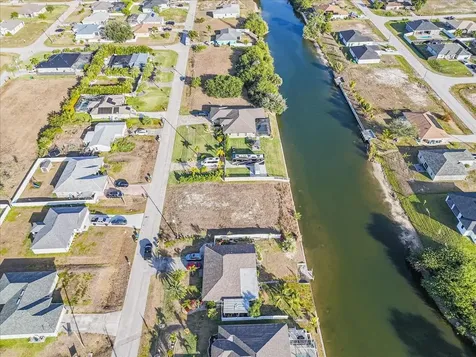 322 NE 20th Street Cape Coral FL 33909