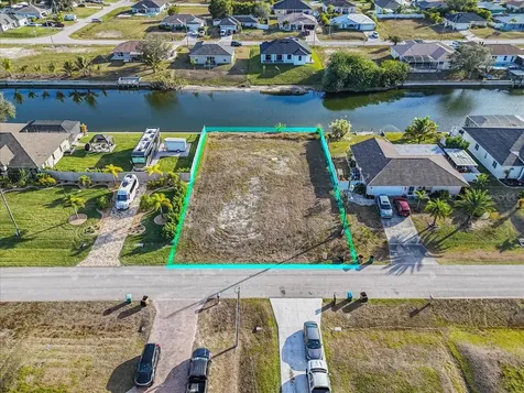 322 NE 20th Street Cape Coral FL 33909