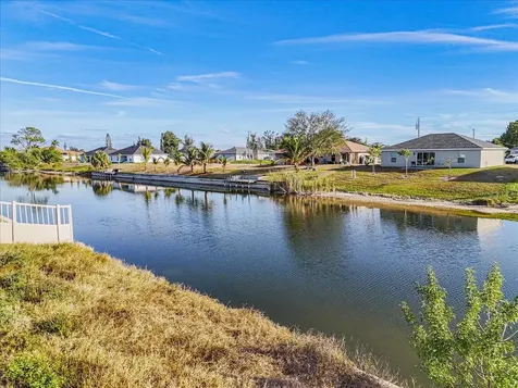 322 NE 20th Street Cape Coral FL 33909