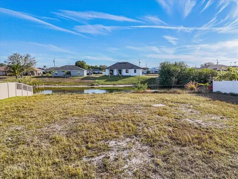 322 NE 20th Street Cape Coral FL 33909