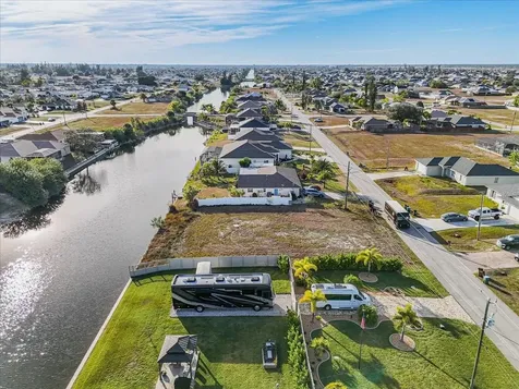 322 NE 20th Street Cape Coral FL 33909