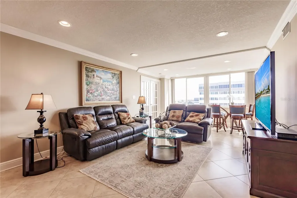 1055 W Peppertree Drive Sarasota FL 34242
