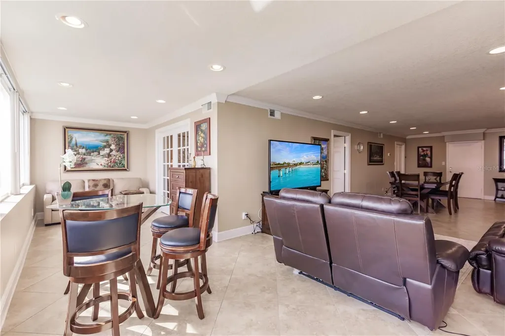 1055 W Peppertree Drive Sarasota FL 34242