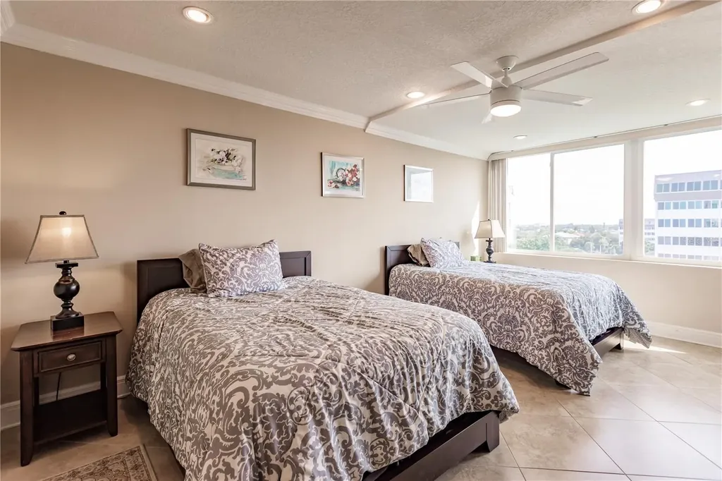 1055 W Peppertree Drive Sarasota FL 34242