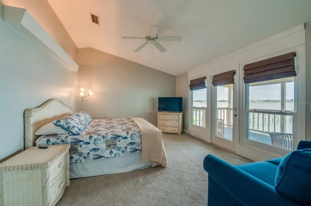 1633 Riverside Drive Daytona Beach FL 32117