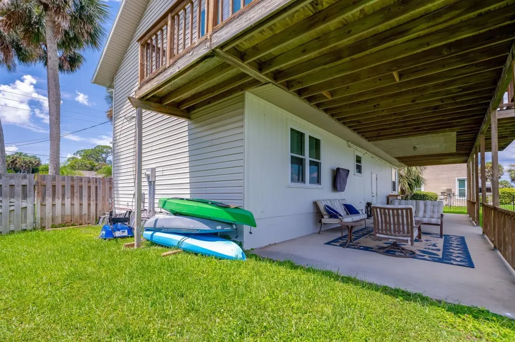1633 Riverside Drive Daytona Beach FL 32117