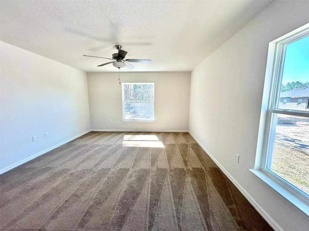 1586 W Gainsboro Lane Citrus Springs FL 34434