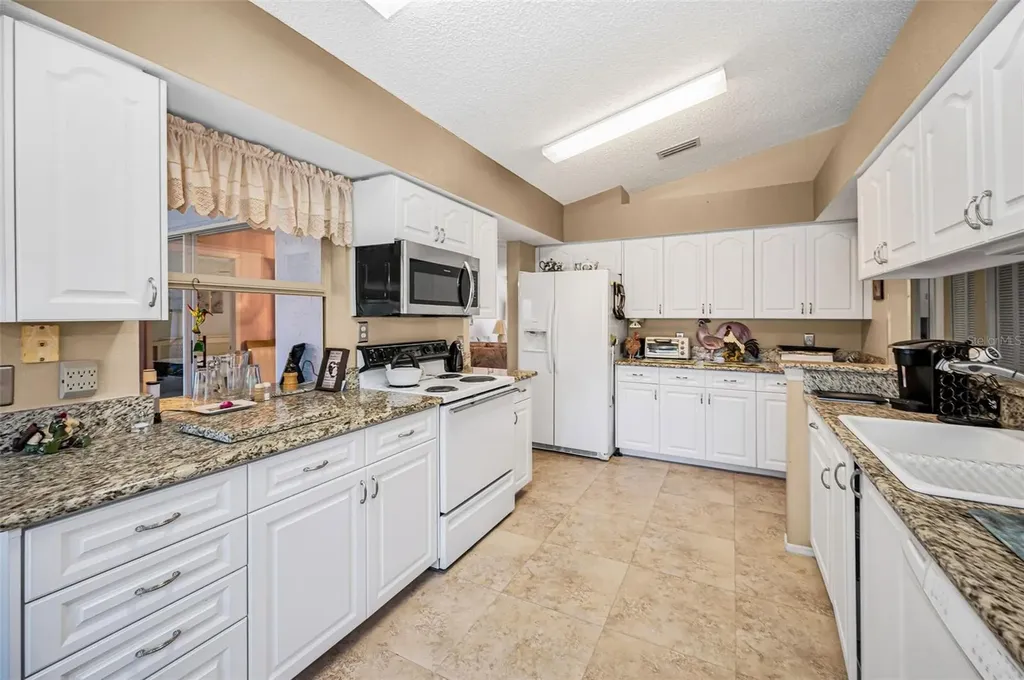 9625 Oakwood Hills Court New Port Richey FL 34655