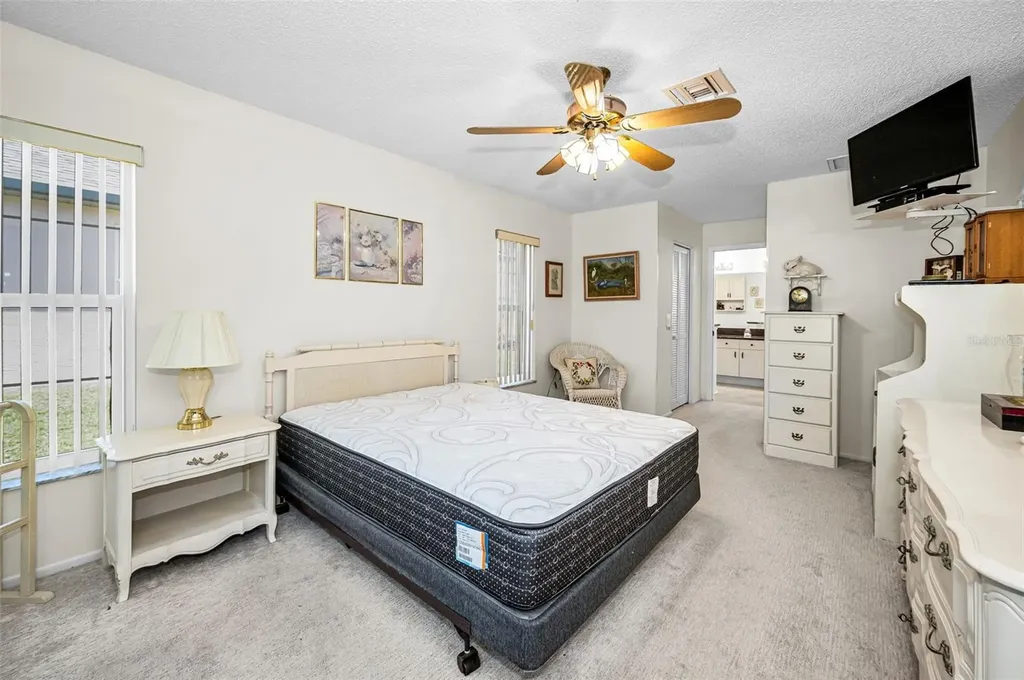 9625 Oakwood Hills Court New Port Richey FL 34655